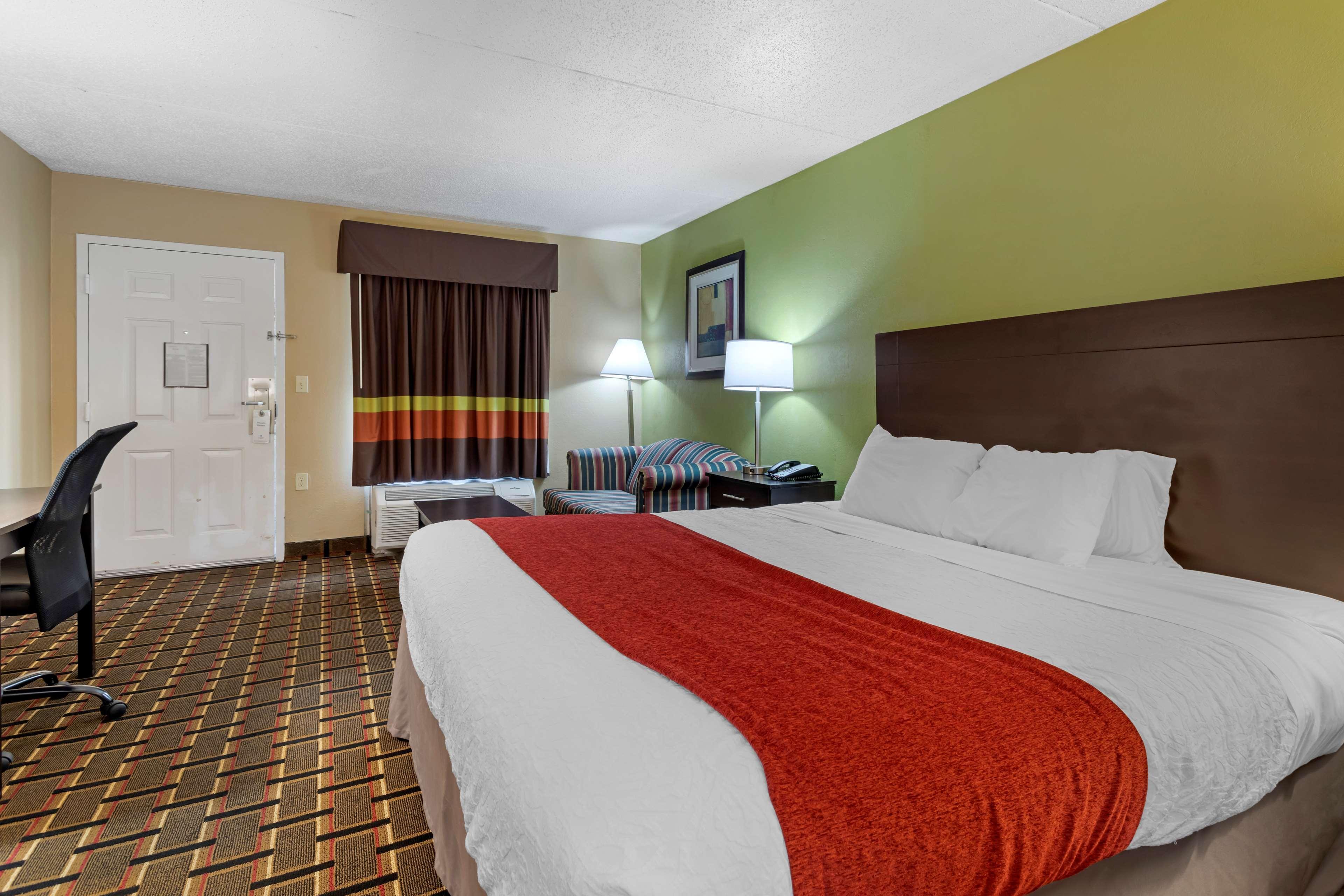 Surestay Hotel By Best Western Lenoir City Exterior photo