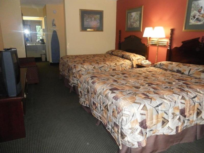 Surestay Hotel By Best Western Lenoir City Exterior photo